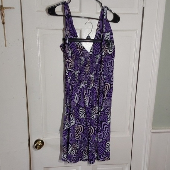 Purple Swirl Pattern Dress - Picture 5 of 7